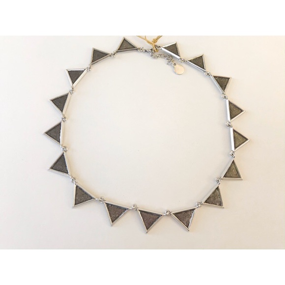 Women’s Etched Antique Collar Necklace - Picture 4 of 6